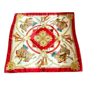 Mosi Saddle Chain Square Scarf